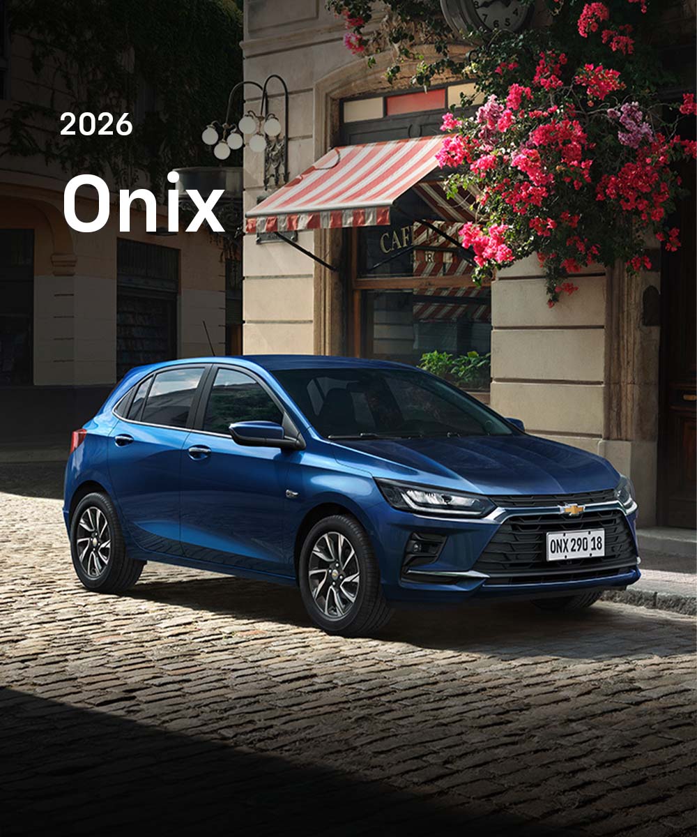 Chevrolet Onix 2026 azul en calle empedrada