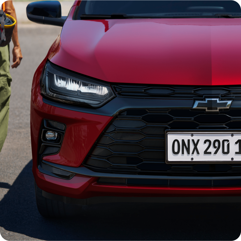 Detalle de los spoilers delantero y trasero del Chevrolet Onix RS